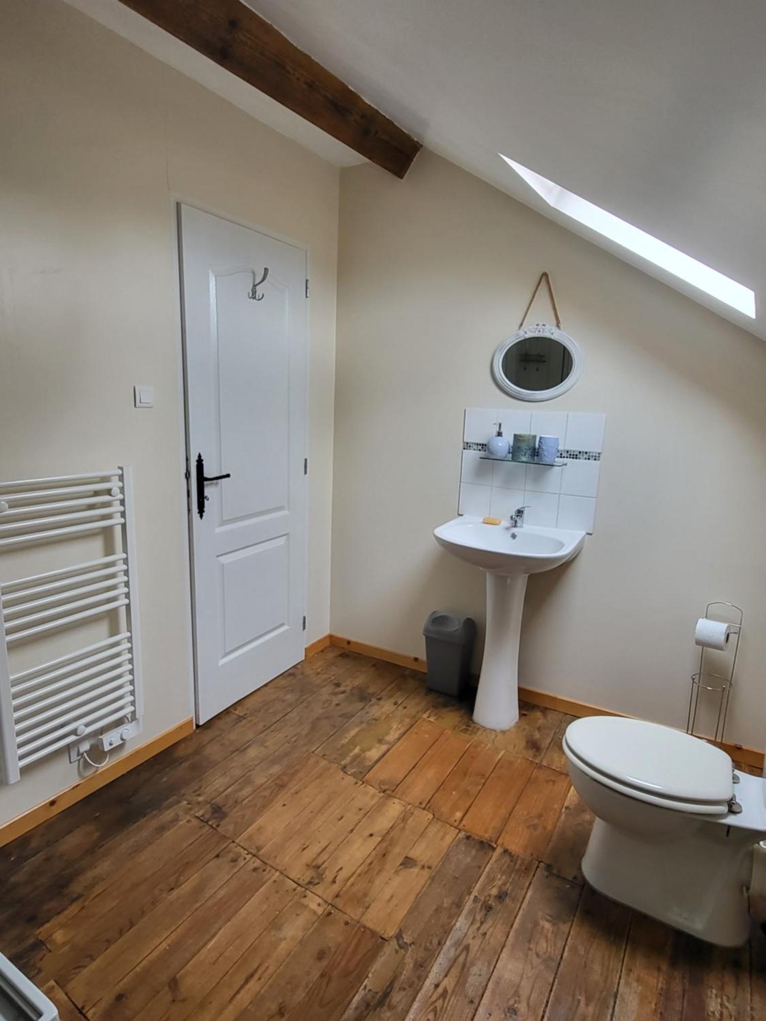 Vue Du Vallon Bersac-sur-Rivalier Kamer foto